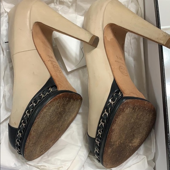 Chanel Beige Cap Toe Chain Platform Pumps - Picture 4 of 4